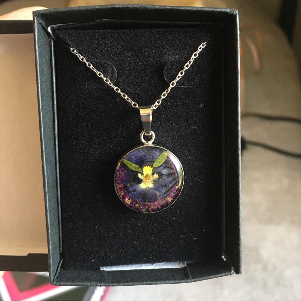 16” Necklace Pendant Floral in ATI 925